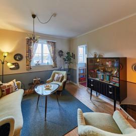 1950er Zeitreise Vintage Wohnung am Wald und Uni Nähe, mit Flipper