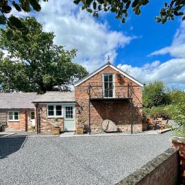 The Old Smithy, beautifully restored cottage in Carreghofa, near Llanymynech