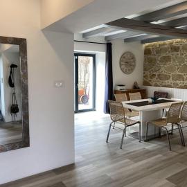 Homeland - family friendly house, hotel en Ledce