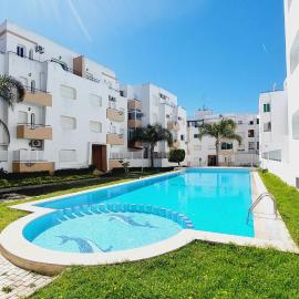 Appartement avec piscines, vue sur mer et accès à la plage à Achakar Hill, Tanger.