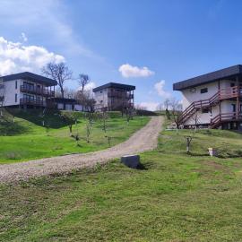 ZEN Apartments, hotel di Măgura