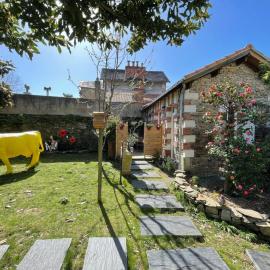 Maison indépendante cosy avec terrasse privée - La Laiterie, hotel in Nantes
