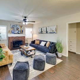 4 Mi to Dtwn: Riverside Gem w/ Pool & Game Room, hôtel à Riverside