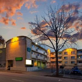 University Inn & Suites Berkeley, hotel u gradu Berkli