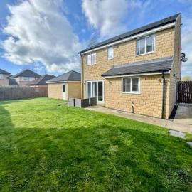 Elysian Escape, modern 5 bedroom house, hotel in Darlington