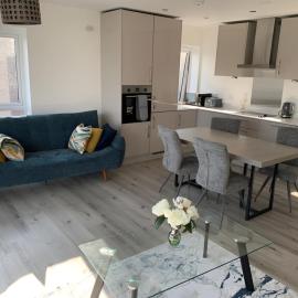 Raphvin Apex Abode - Two bedroom apartmentparking