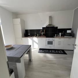 Renoviertes Appartment mit 2 Schlafzimmern – hotel w mieście Vianden