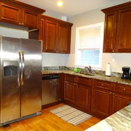 Beautiful 2 Bed Apt Minutes from Encore, hotel in Everett