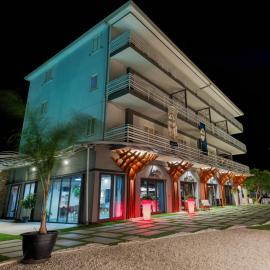 Lux Home & Garden, hotel em Lago