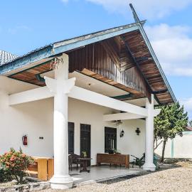 Hotel O Wisma Pundu Syariah Near Kantor Camat Kota Besi, ξενοδοχείο σε Kotabesi