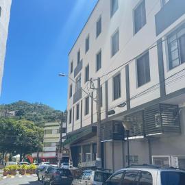 Apartamento Pé na Praça Centro Serra Neg