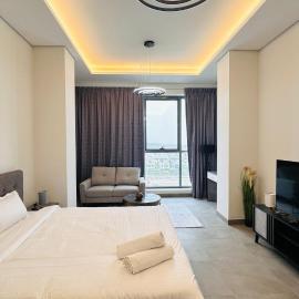 Upscale Apartment at Oval Tower Near Downtown with Balcony and Parking by Belvilla, hotell Dubais