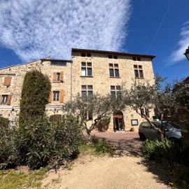 auberge des trois ami-es, ξενοδοχείο σε Vinezac