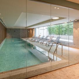 Habitat green-futuristico con spa e piscina