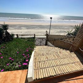 A la Orilla del Mar