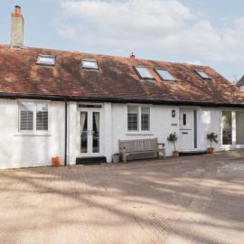 Old Stable Cottage, hotel in Alnmouth