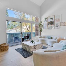 High Ceilings 3BR with Loft-2 Baths Pool & Jacuzzi