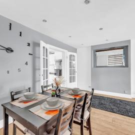OnSiteStays - 3 bedroom, 2 x space driveway and Wifi, hotel in Rainham
