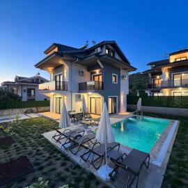 Villa LEON