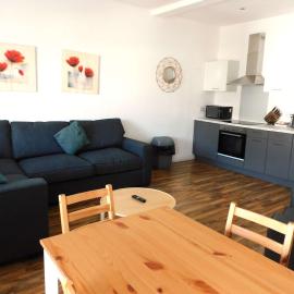 No 1 - 2 bedroom apartment in Lanark Town Centre，拉納克的飯店