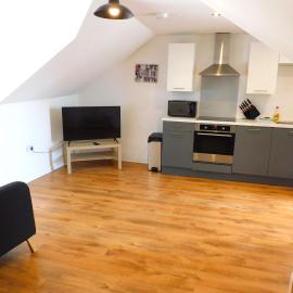 No 7 - Modern 1 Bedroom Apartment in Lanark Town Centre