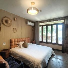 Starry sky yard, hotel em Deqing