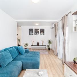 Apartament nou de 3,Stele Maria Parking coffee free, отель в городе Giroc