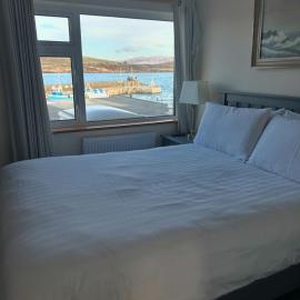 Oliver's Seafood Bar – hotel w mieście Cleggan
