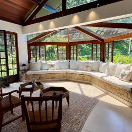 Casa 02 Vale Boa Vista - Casa em Condomínio Exclusivo com Vista para as Montanhas e Área de Lazer Completa, hotelli kohteessa Teresópolis