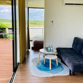 The Lake House Retreat & Watersports, hotel din Ðịnh Quán