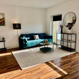 Gladbeck में, होटल FeWo Palmtrees 2 - Große und moderne 2 Zimmerwohnung mit französischem Balkon in Gladbeck-Mitte nähe Movie Park und Veltins Arena