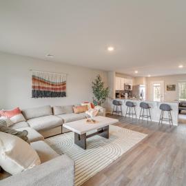 Family-Friendly, Pets Welcome: Broken Arrow Gem!, hotel di Broken Arrow