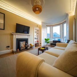 spacious flat, close to the city centre with scenic views