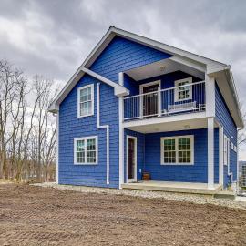 Seneca Lake Wine Trail Studio w/ Balcony & Views!, hotel em Hector