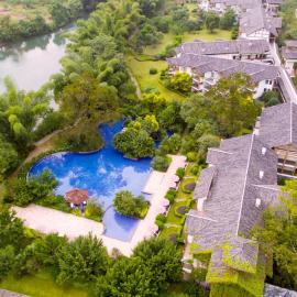 Yangshuo Riverside Resorts Hotel – hotel w mieście Gaotian