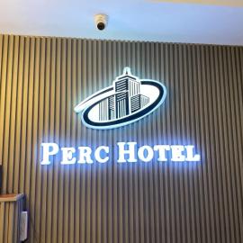 Perc Hotel, hotel i Pinamungahan