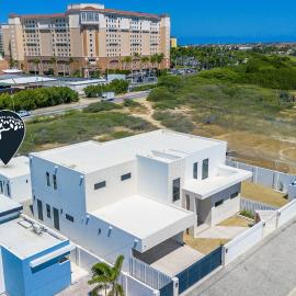 5 minutes walk to beach Palmbeach 623 by Bocobay