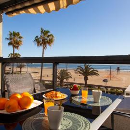 Beachfront apartment Cullera Espacio, hotel em Cullera