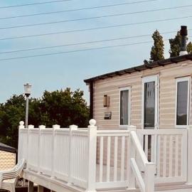 Caravan in Rockley Park 3 Bedrooms, hotel em Poole