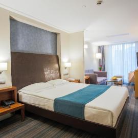 Housez Suites & Apartments Special Class