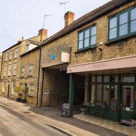 Amarelo apartment, Central Charlbury, 1 Super king bed, hotel in Charlbury