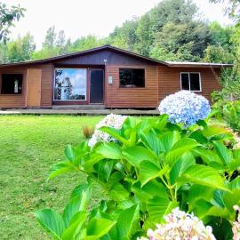 Pucura, cabaña entre laureles: Coñaripe'de bir otel