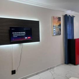 Budget Friendly And Modern Private Rooms – hotel w mieście Swakopmund