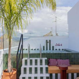 Edificio Lola 4, hotel sa Lucena