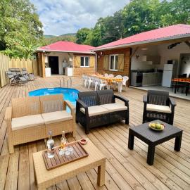 Bungalow Kazabô à Deshaies avec piscine