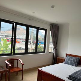 Bich Phuong Hotel 6, hotel en Làng Lap
