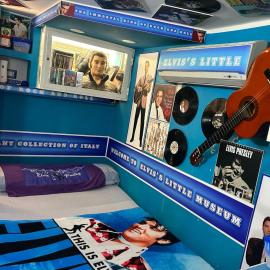 ELVIS Attic Airport & City, hotel em CTA