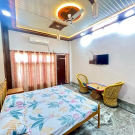 Agrawal Homestay, hotel di Haridwār