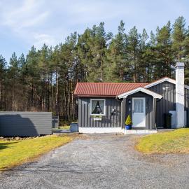 Iverhjelen Near Atlantic Road, hotelli kohteessa Lyngstad
