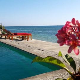 Alden Beach House, hotelli kohteessa Sekotong